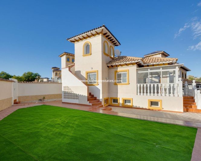 Image No.1-4 Bed Villa for sale