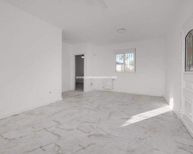 Image No.24-4 Bed Villa for sale