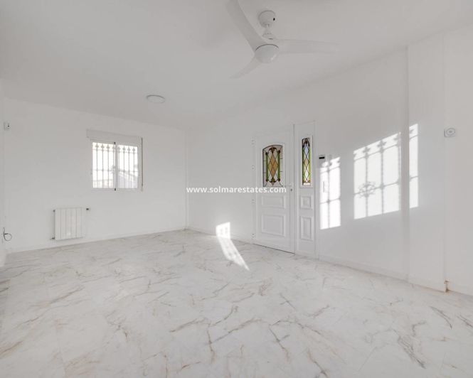 Image No.25-4 Bed Villa for sale