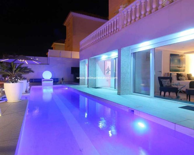 Image No.49-3 Bed Villa for sale