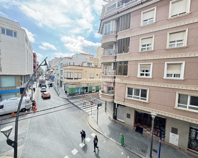 Image No.21-3 Bed Apartment for sale