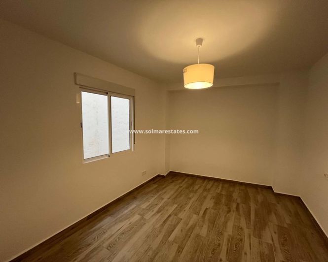 Image No.23-3 Bed Apartment for sale