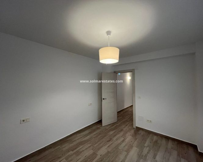 Image No.25-3 Bed Apartment for sale