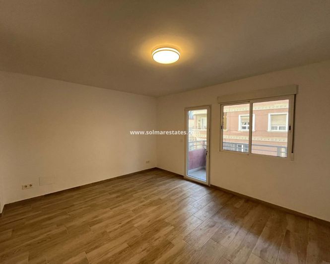 Image No.45-3 Bed Apartment for sale