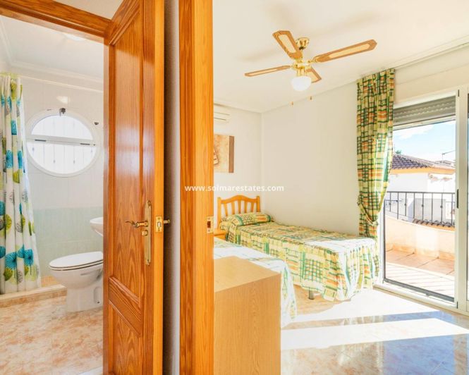 Image No.14-Quad de 2 chambres à vendre à Playa Flamenca