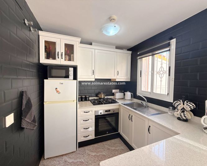 Image No.11-2 Bed Townhouse for sale