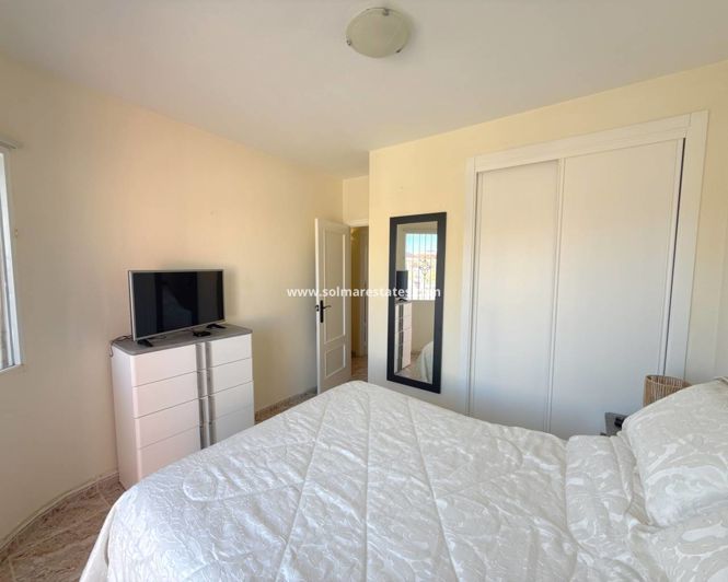 Image No.12-2 Bed Townhouse for sale