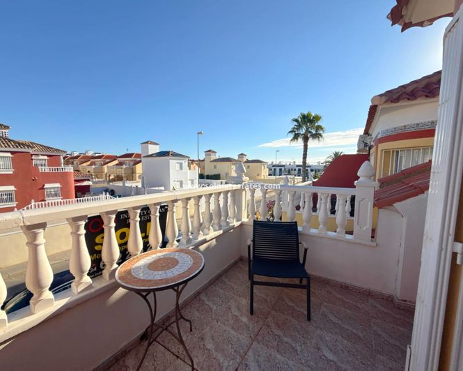 Image No.25-2 Bed Townhouse for sale