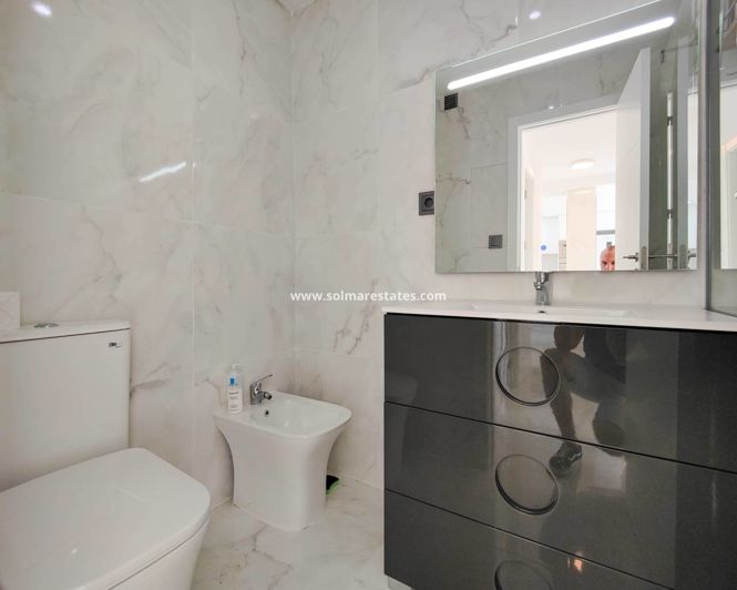 Image No.20-2 Bed Apartment for sale