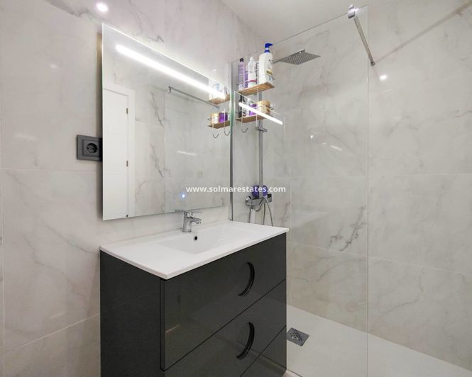 Image No.21-2 Bed Apartment for sale