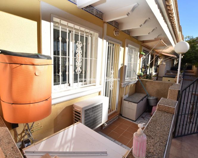 Image No.26-2 Bed Townhouse for sale