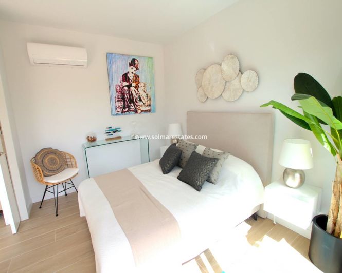 Image No.21-2 Bed Apartment for sale