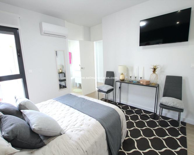 Image No.26-2 Bed Apartment for sale