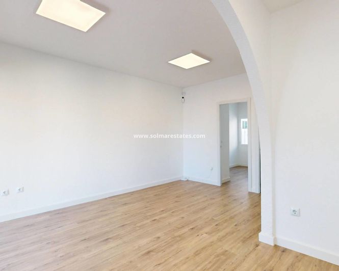 Image No.17-2 Bed Bungalow for sale