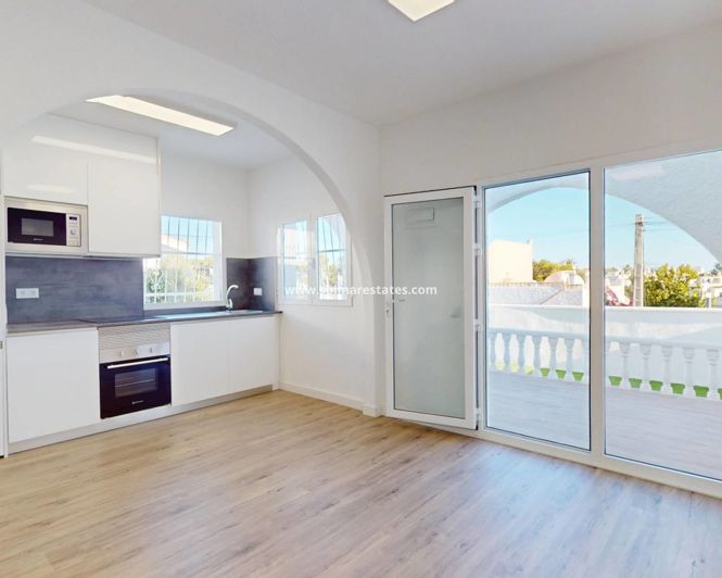 Image No.21-2 Bed Bungalow for sale