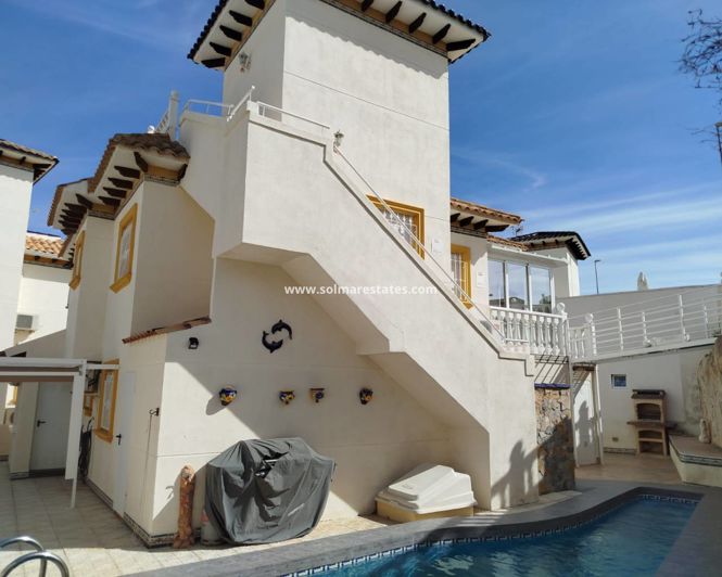 Image No.1-3 Bed Villa for sale