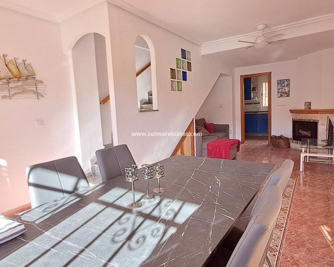 Image No.15-3 Bed House for sale