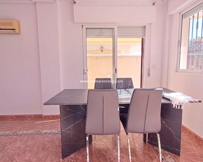 Image No.18-3 Bed House for sale