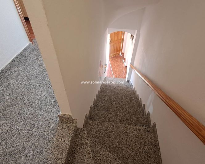 Image No.29-3 Bed House for sale