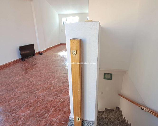 Image No.31-3 Bed House for sale