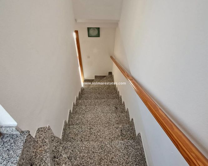 Image No.34-3 Bed House for sale