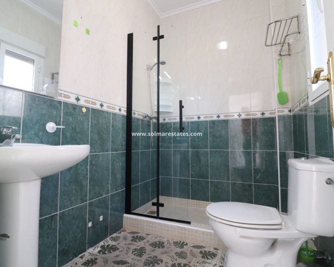 Image No.15-3 Bed Villa for sale