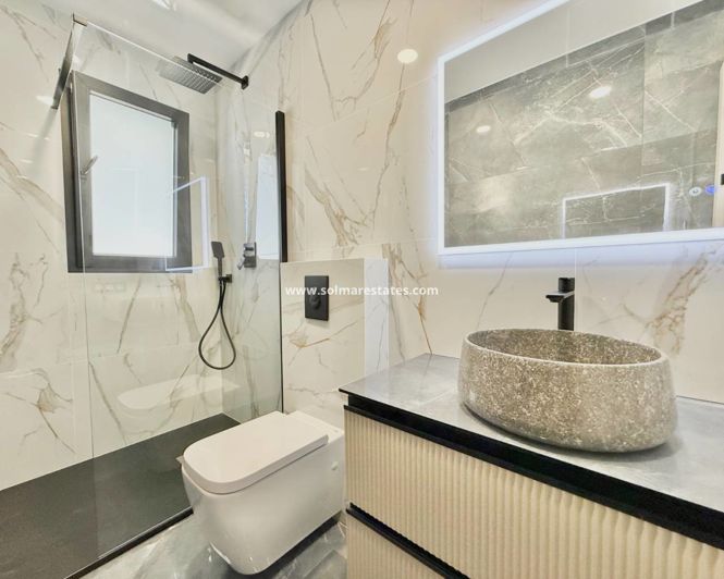 Image No.13-4 Bed Villa for sale