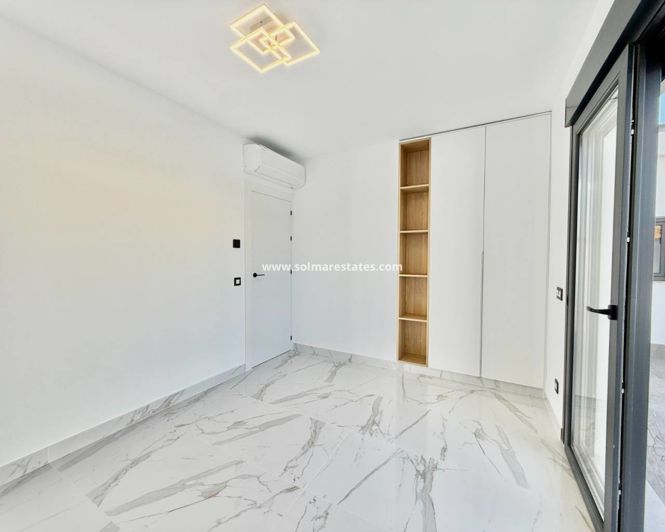 Image No.22-4 Bed Villa for sale