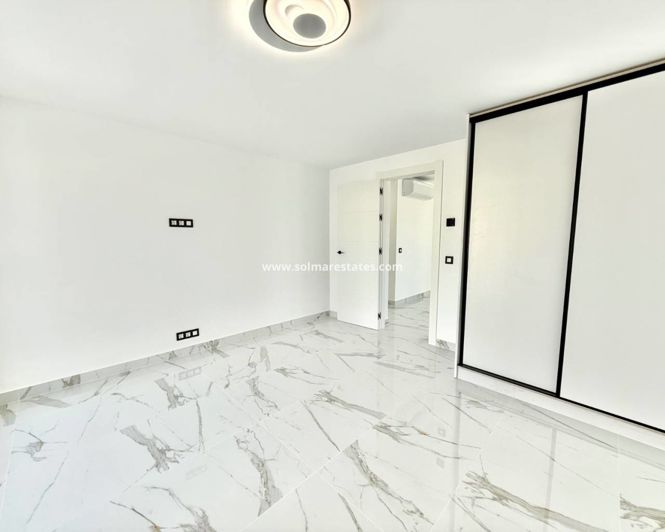 Image No.26-4 Bed Villa for sale