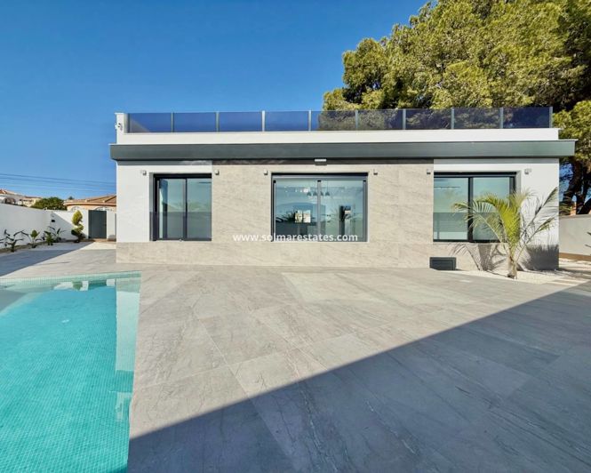 Image No.3-4 Bed Villa for sale