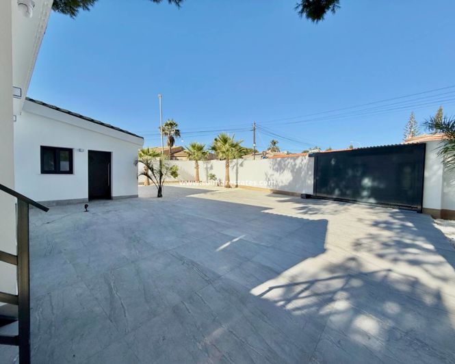 Image No.39-4 Bed Villa for sale