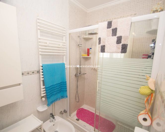 Image No.30-3 Bed House for sale