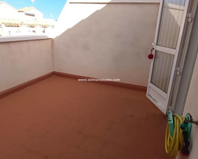 Image No.11-2 Bed Townhouse for sale