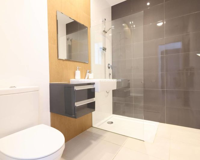 Image No.20-2 Bed Apartment for sale