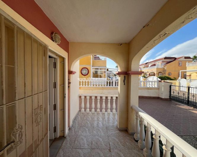 Image No.13-2 Bed House for sale