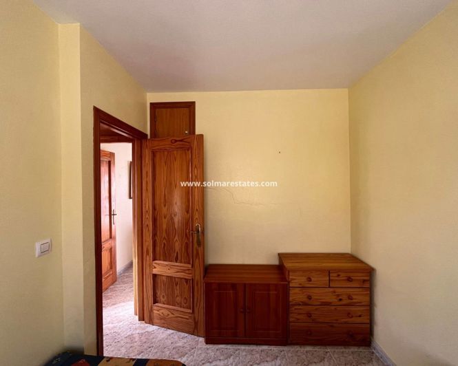 Image No.19-2 Bed House for sale