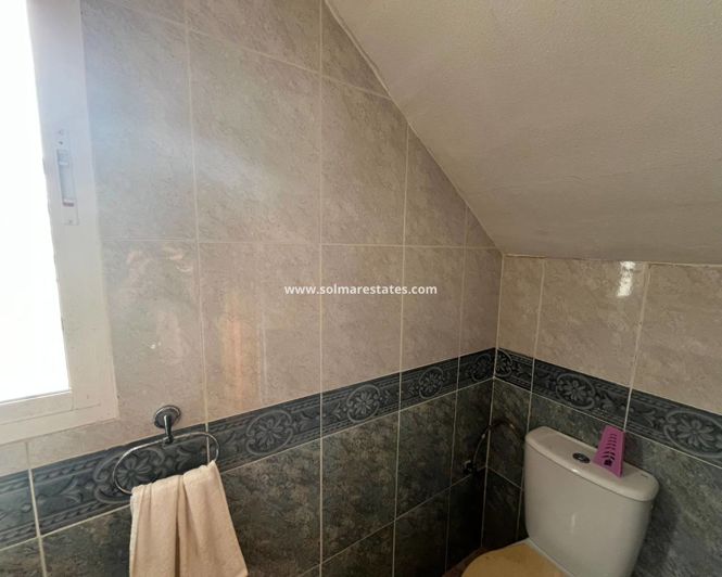 Image No.27-2 Bed House for sale