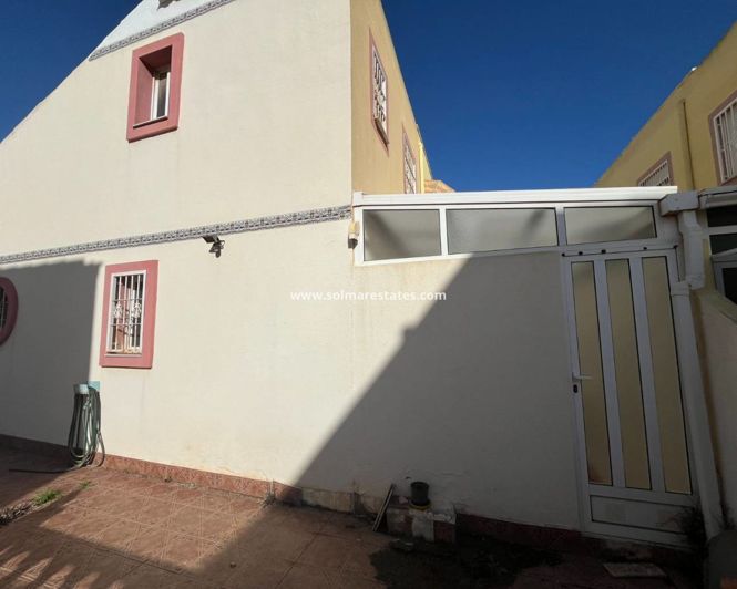 Image No.37-2 Bed House for sale