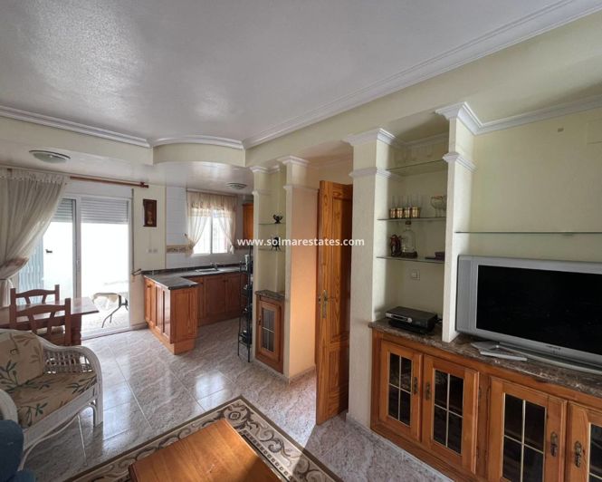 Image No.4-2 Bed House for sale