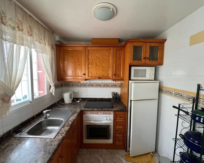 Image No.5-2 Bed House for sale