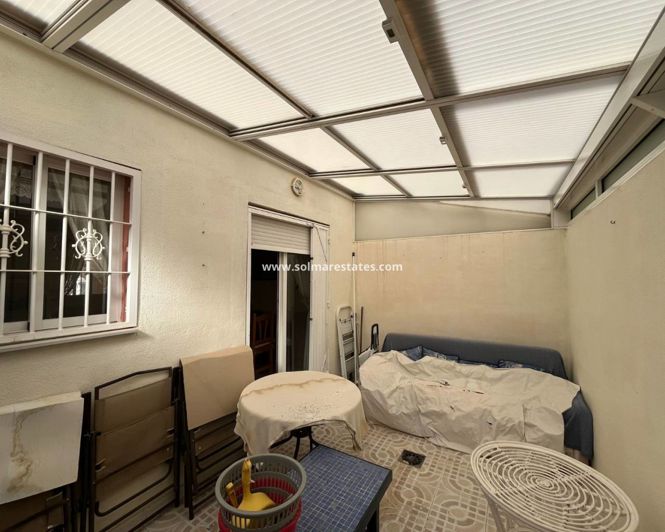 Image No.8-2 Bed House for sale