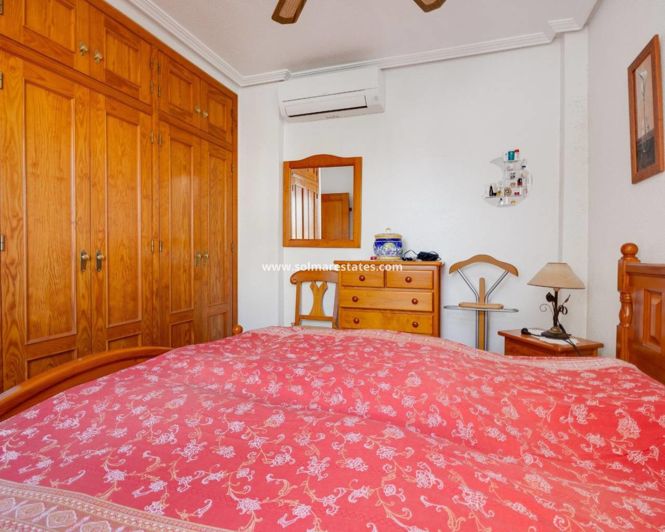 Image No.16-Villa de 4 chambres à vendre à Playa Flamenca