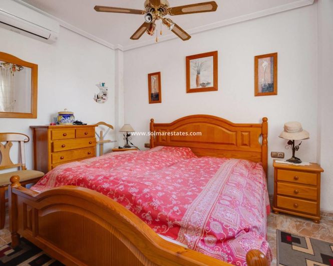 Image No.18-Villa de 4 chambres à vendre à Playa Flamenca