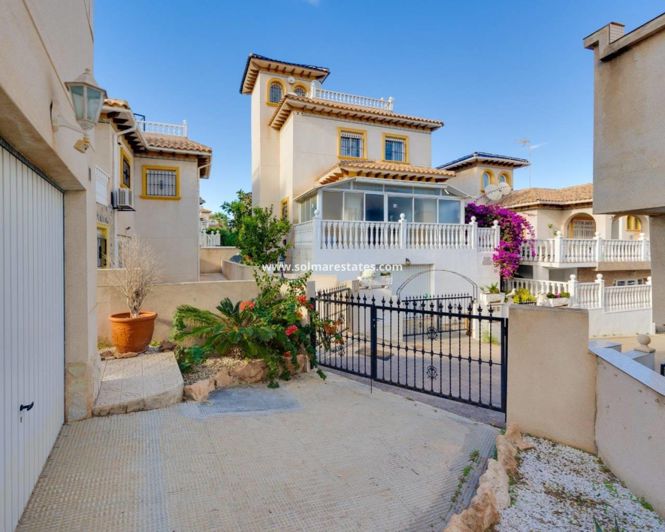 Image No.31-Villa de 4 chambres à vendre à Playa Flamenca