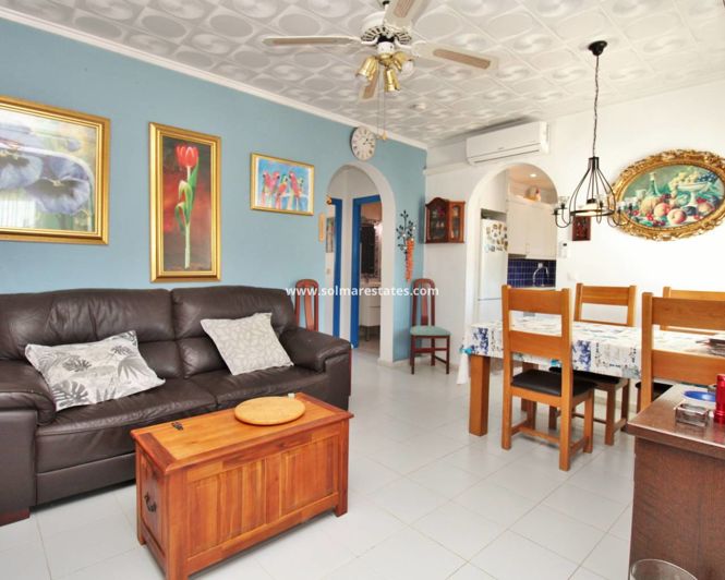 Image No.5-Villa de 2 chambres à vendre à Torrevieja