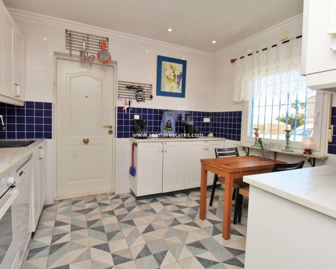 Image No.9-Villa de 2 chambres à vendre à Torrevieja