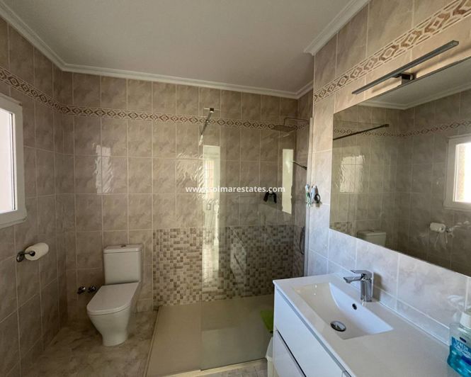 Image No.10-3 Bed Villa for sale