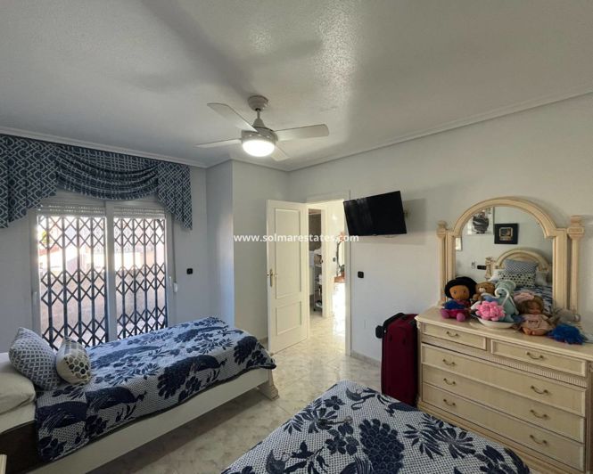 Image No.31-3 Bed Villa for sale