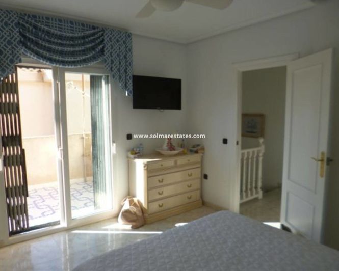 Image No.5-3 Bed Villa for sale