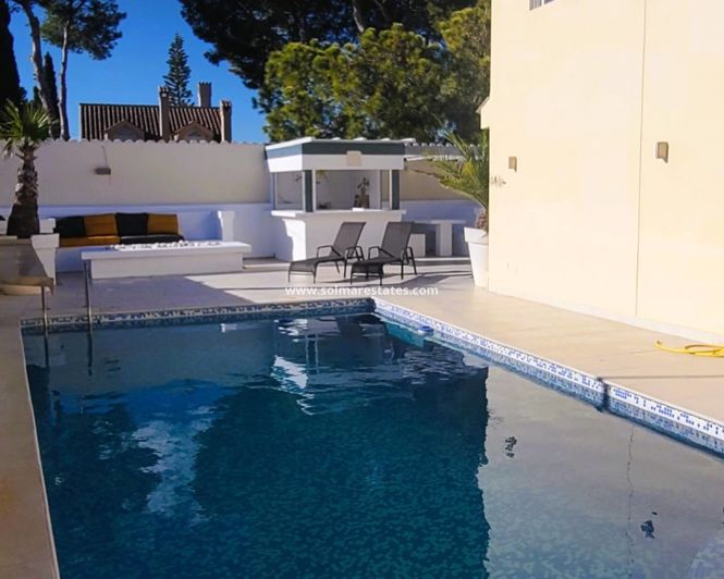 Image No.2-Villa de 4 chambres à vendre à Los Balcones